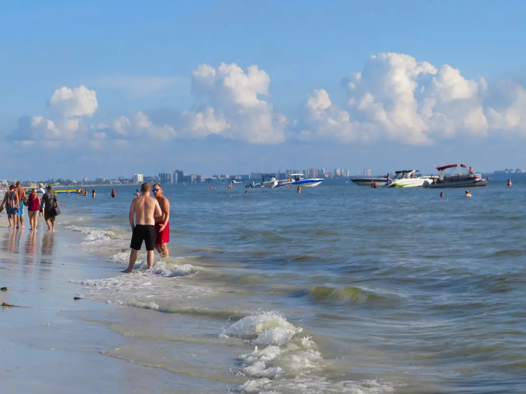 Picture of people and boats on Fort Myers Beach