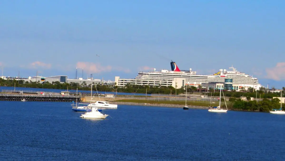 Picture of Carnival cruise ship FL