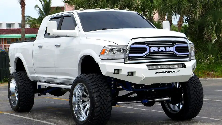 White Dodge Ram 2500 lifted pickup truck