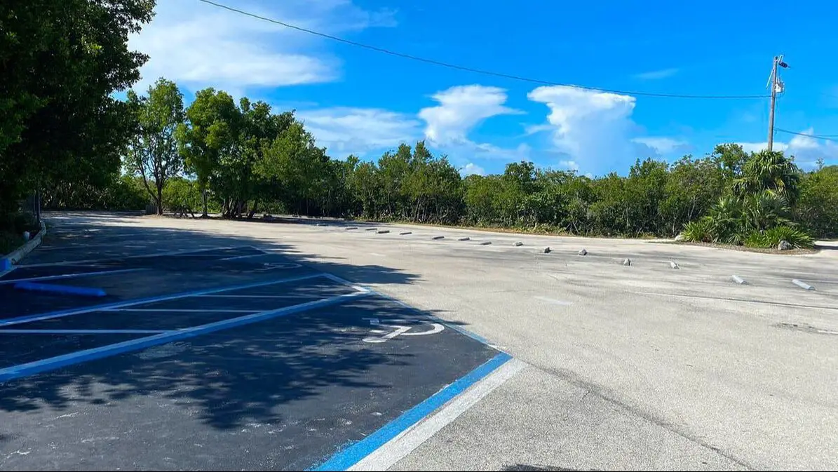 Picture of State Park parking lot Key Largo