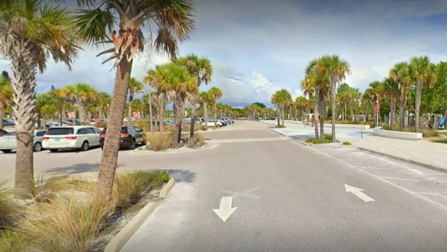 Picture of Siesta Key Parking Lot
