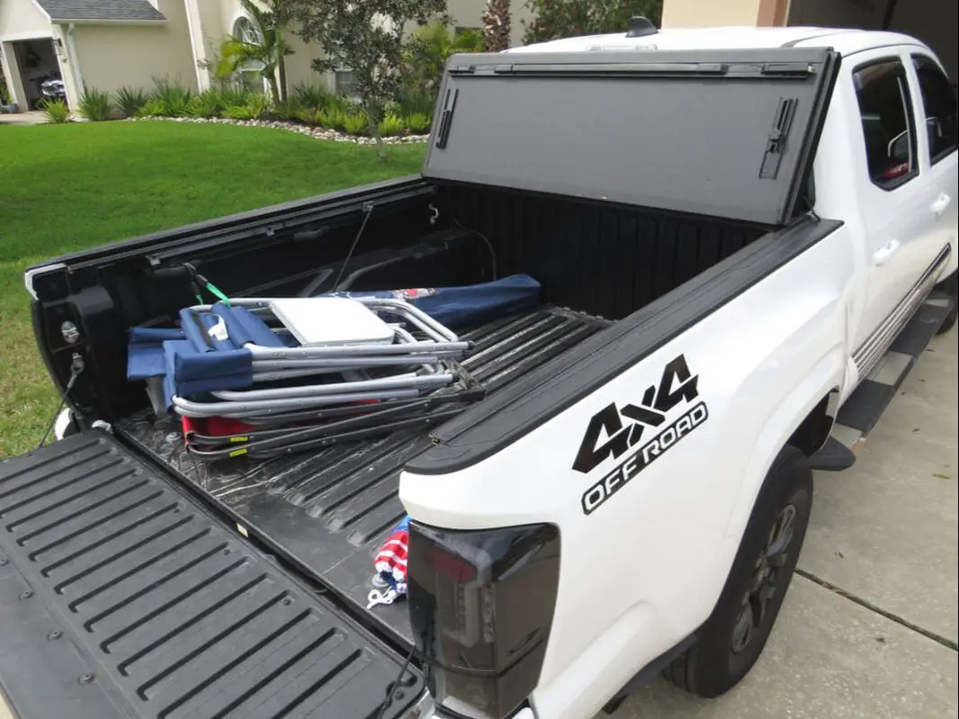 Picture of folded tonneau cover